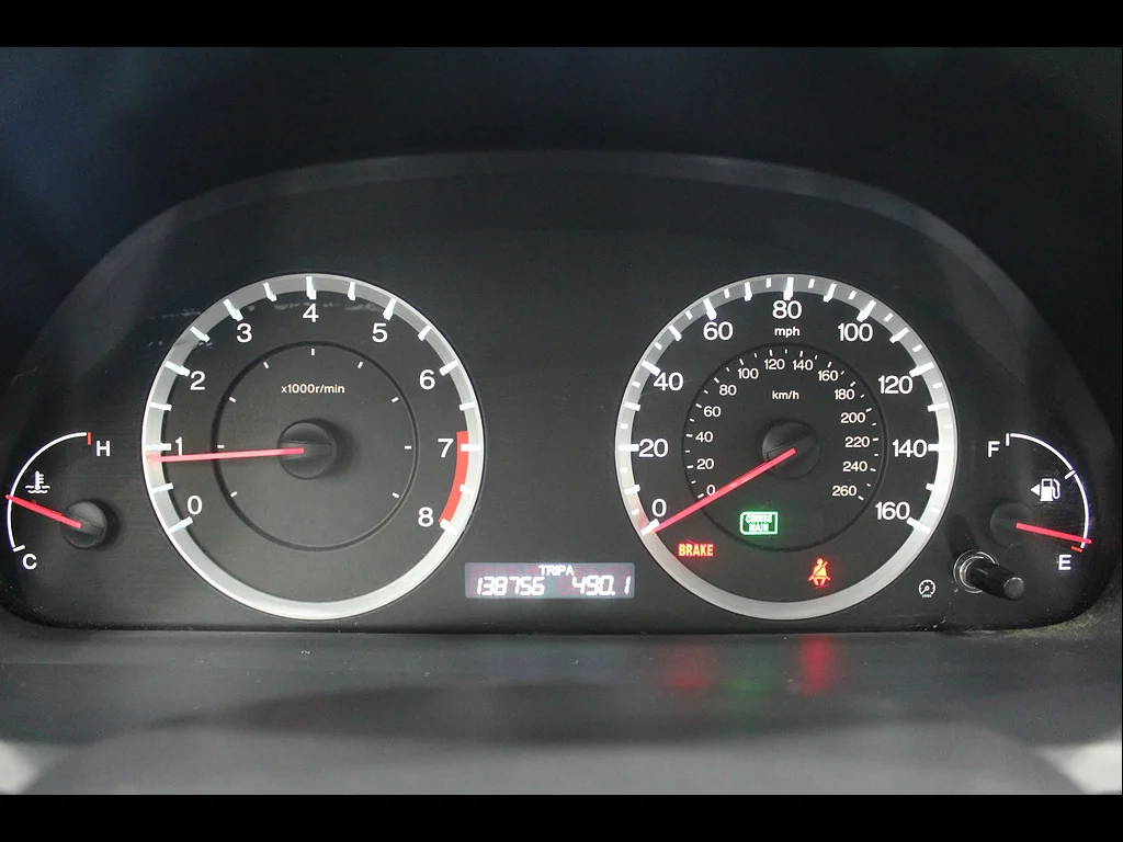 Used 2008 Alabaster Silver Metallic Honda LX image 31