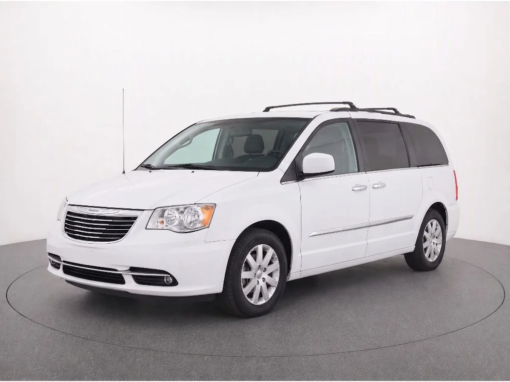 Used 2016 White Chrysler Touring image 1