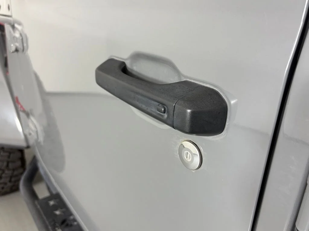 Used 2021 Gray Jeep Rubicon image 12