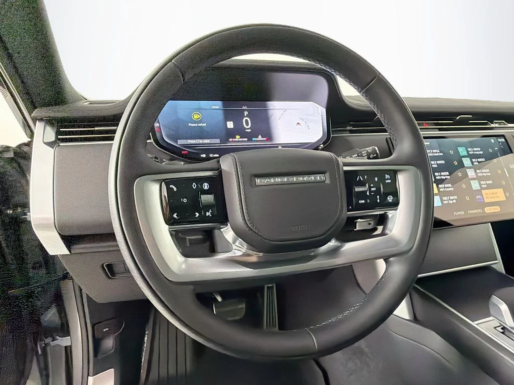 New 2026 Eiger Grey Land Rover SE image 11