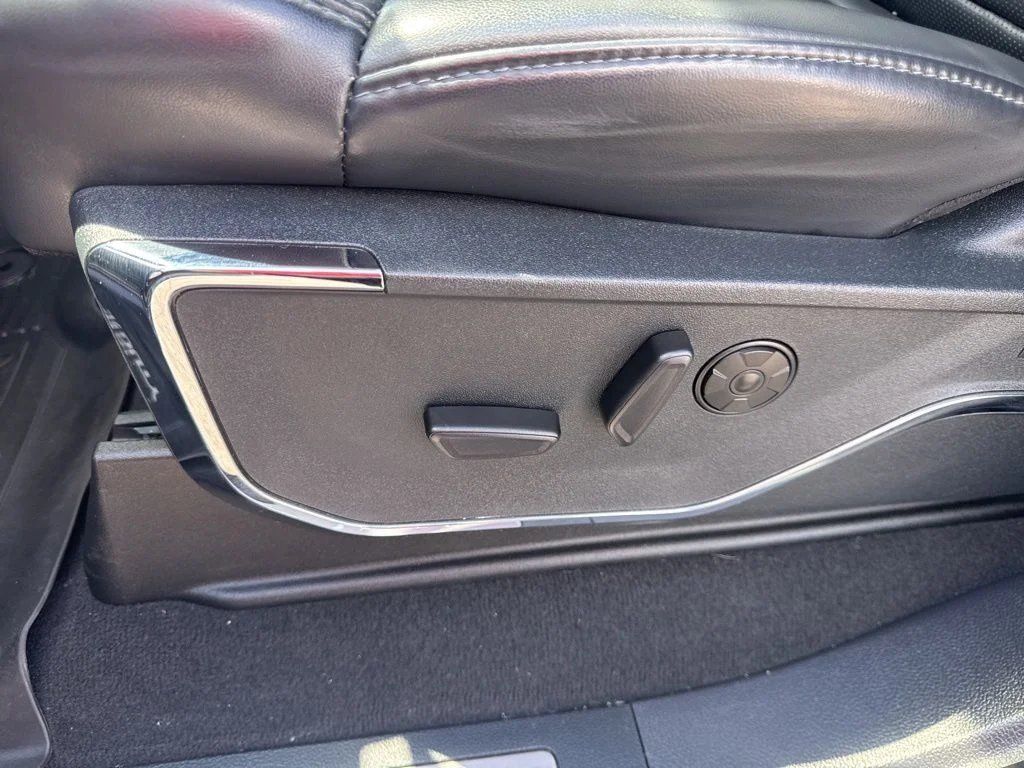 Used 2025 Gray Ford Platinum image 13