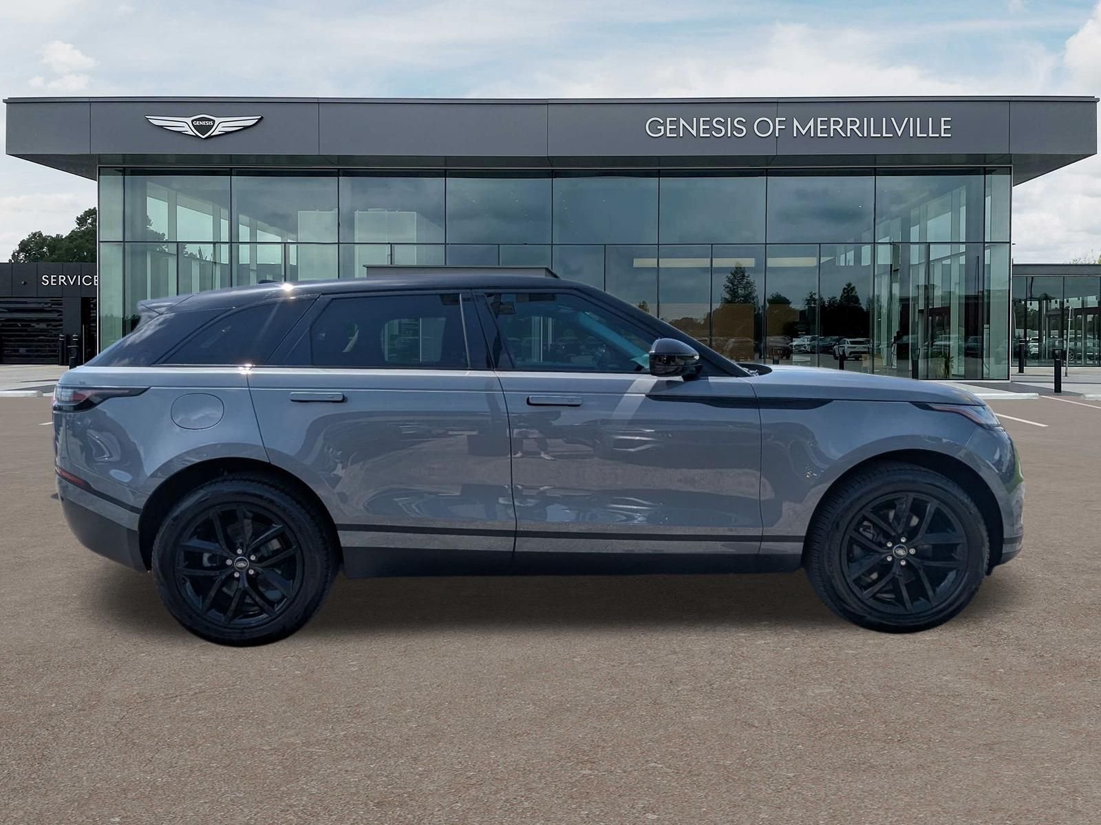Used 2025  Land Rover S image 9