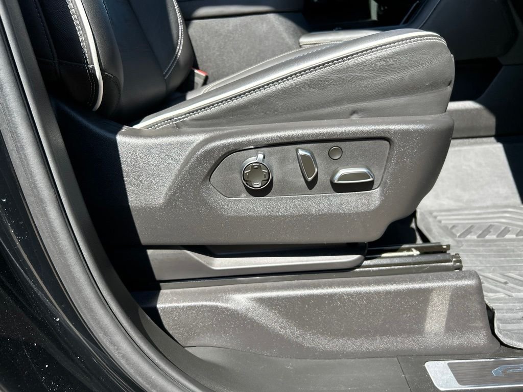 Used 2024 Onyx Black GMC AT4X image 42