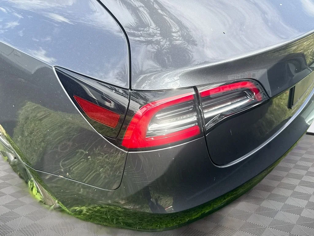 Used 2023  Tesla Base image 7
