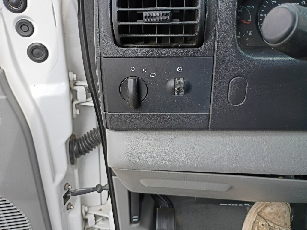 Used 2006 Oxford White Clearcoat Ford XLT image 27
