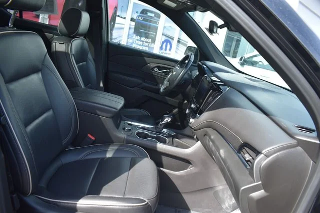 Used 2022 Black Chevrolet Premier image 17