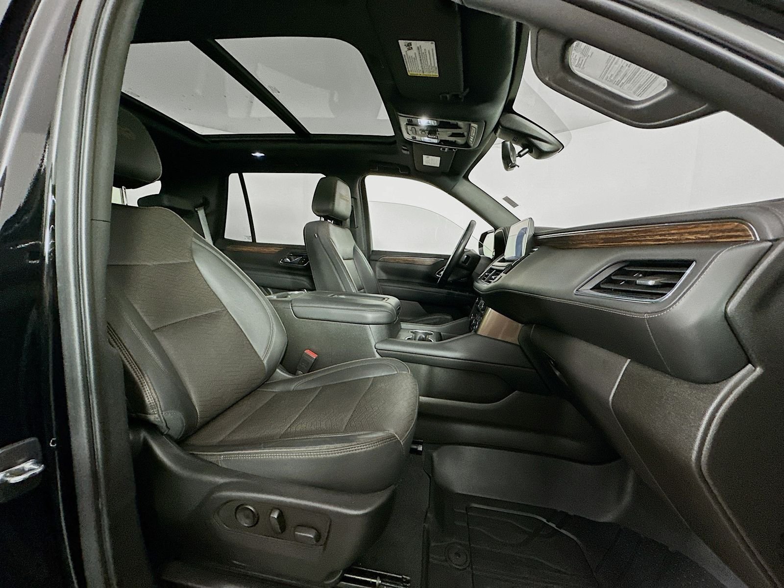 Used 2021 Black Chevrolet High Country image 32