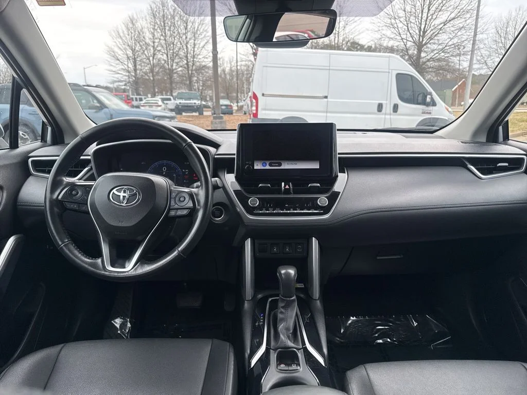 Used 2023 Silver Toyota XLE image 10