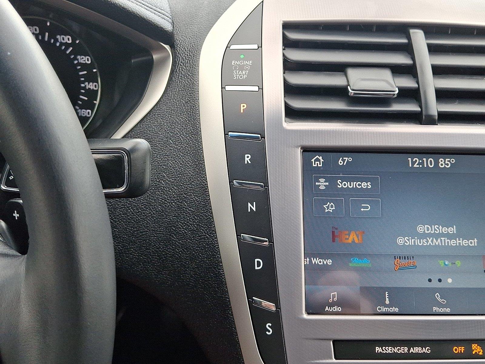 Used 2020 Infinite Black Metallic Lincoln Standard image 14