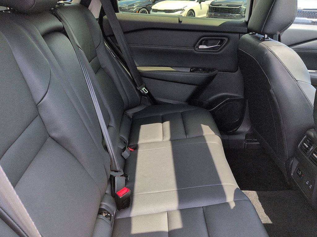2025 Nissan Rogue SL - Photo 8
