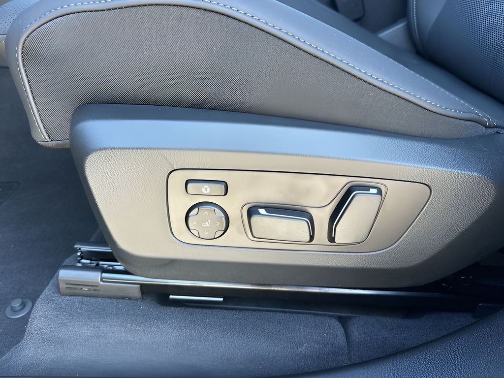 2026 BMW X3 30 - Photo 16
