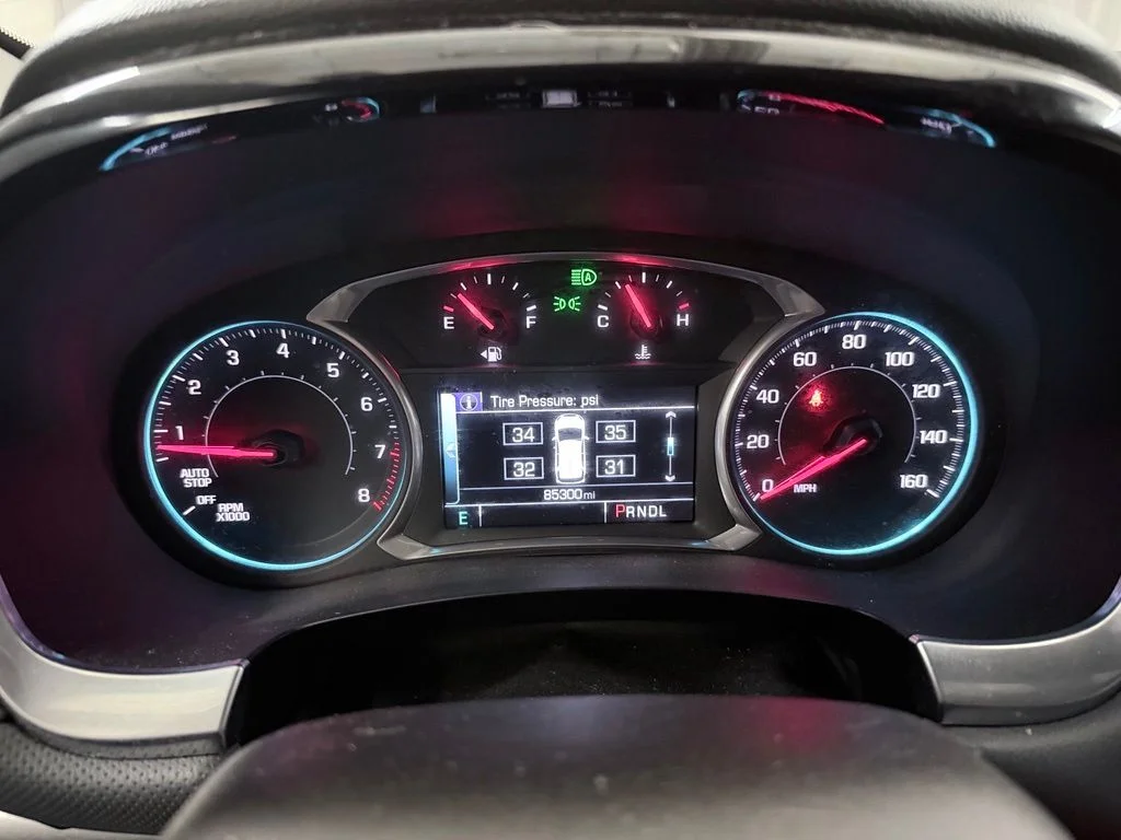 Used 2019 Red Tintcoat Chevrolet Premier image 14