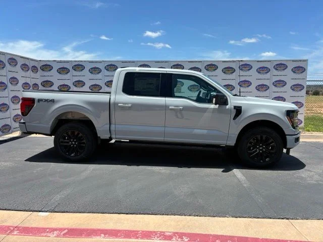 New 2026 White Ford XLT image 1
