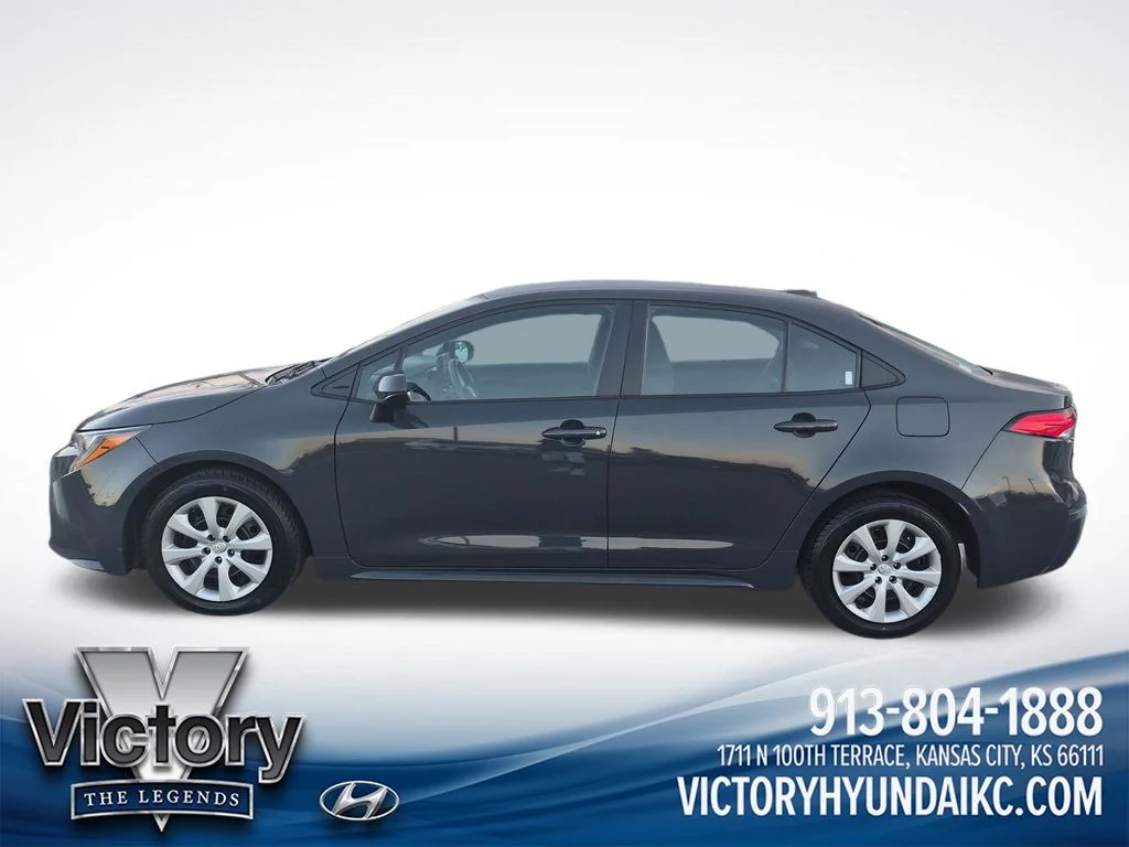 Used 2024  Toyota LE image 2