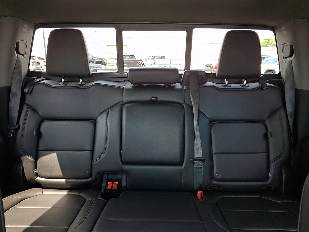 Used 2020 BLACK Chevrolet RST image 53