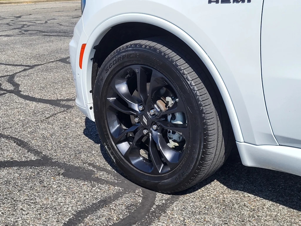Used 2023 White Knuckle Clearcoat Dodge R/T Plus image 27