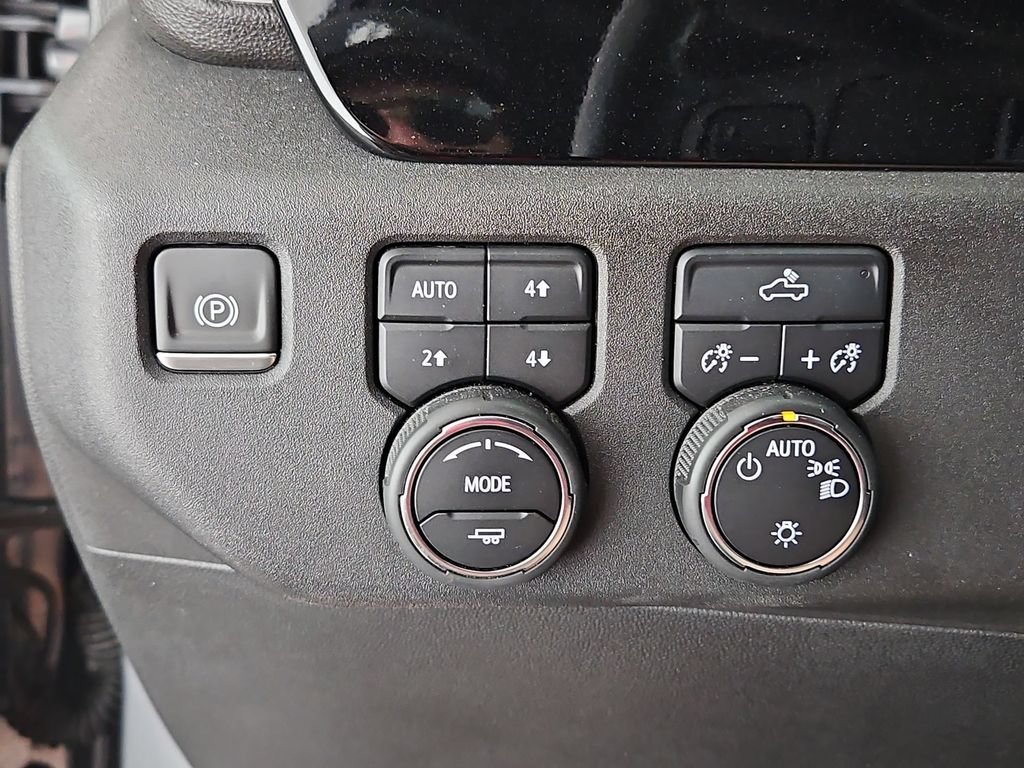 2023 Chevrolet Silverado 1500 LT - Photo 24