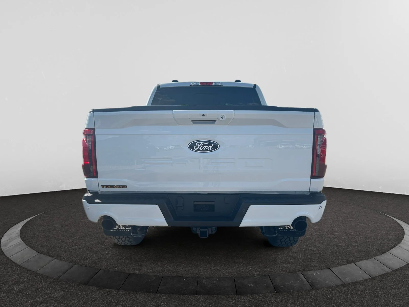 New 2026 Oxford White Ford Tremor image 4