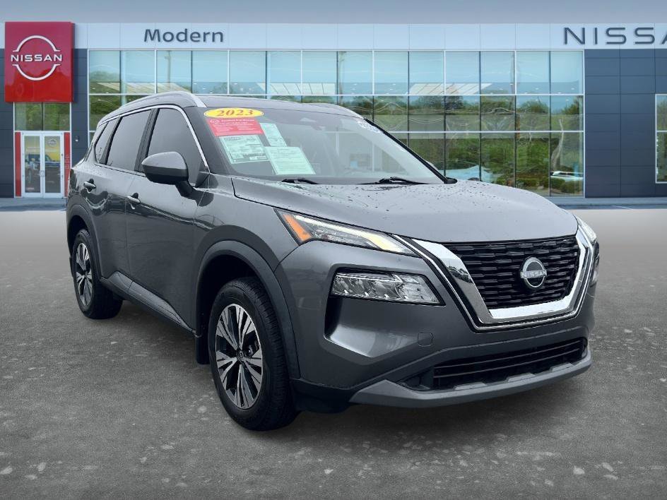 Used 2023 Gun Metallic Nissan SV image 3