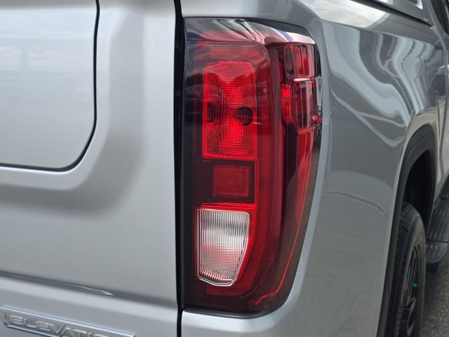 Certified Used 2022 Quicksilver Metallic GMC Elevation image 8
