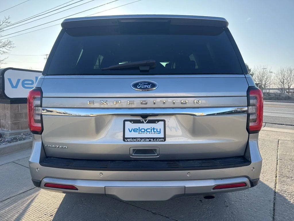 Used 2023 Silver Ford Limited image 6