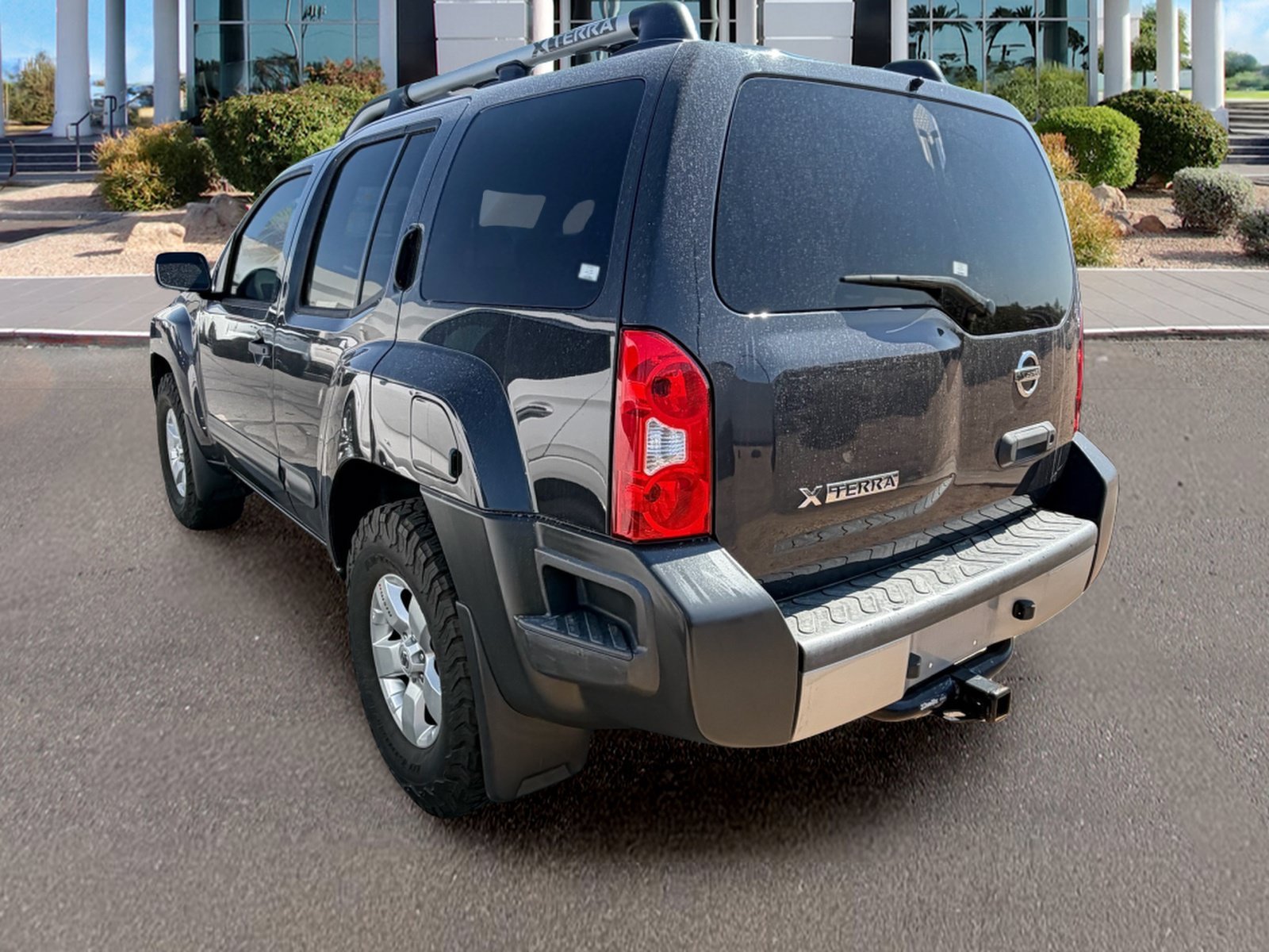 Used 2011 Night Armor Pearl/mica Nissan S image 4