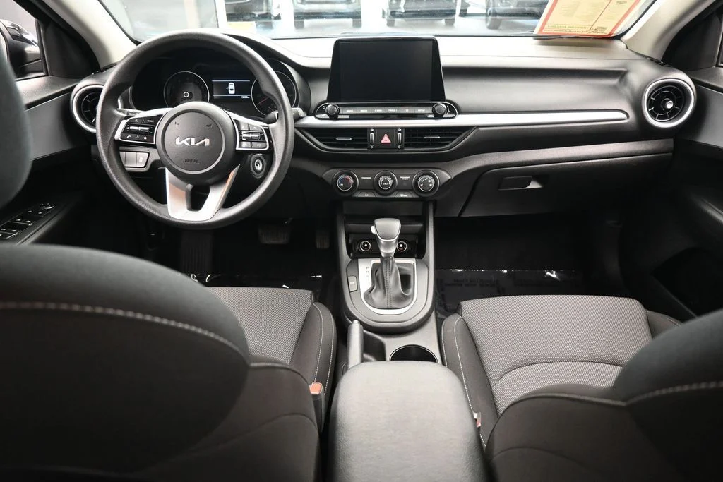Used 2023 Aurora Black Pearl Kia LXS image 34
