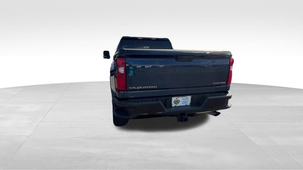 Used 2021 NORTHSKY BLUE METALLIC Chevrolet Custom image 5