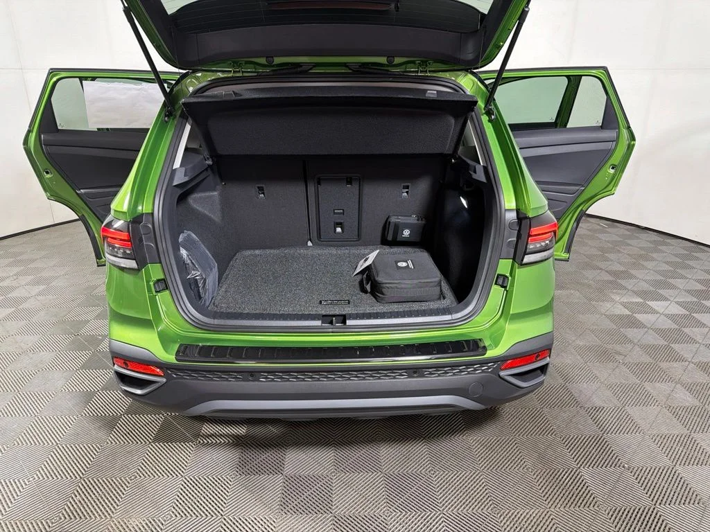 New 2026 Green Volkswagen 1.5T SE Black image 21