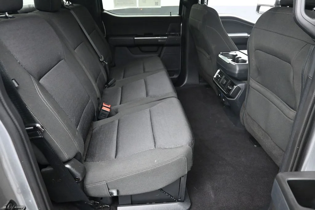 Used 2023 Silver Ford XLT image 10