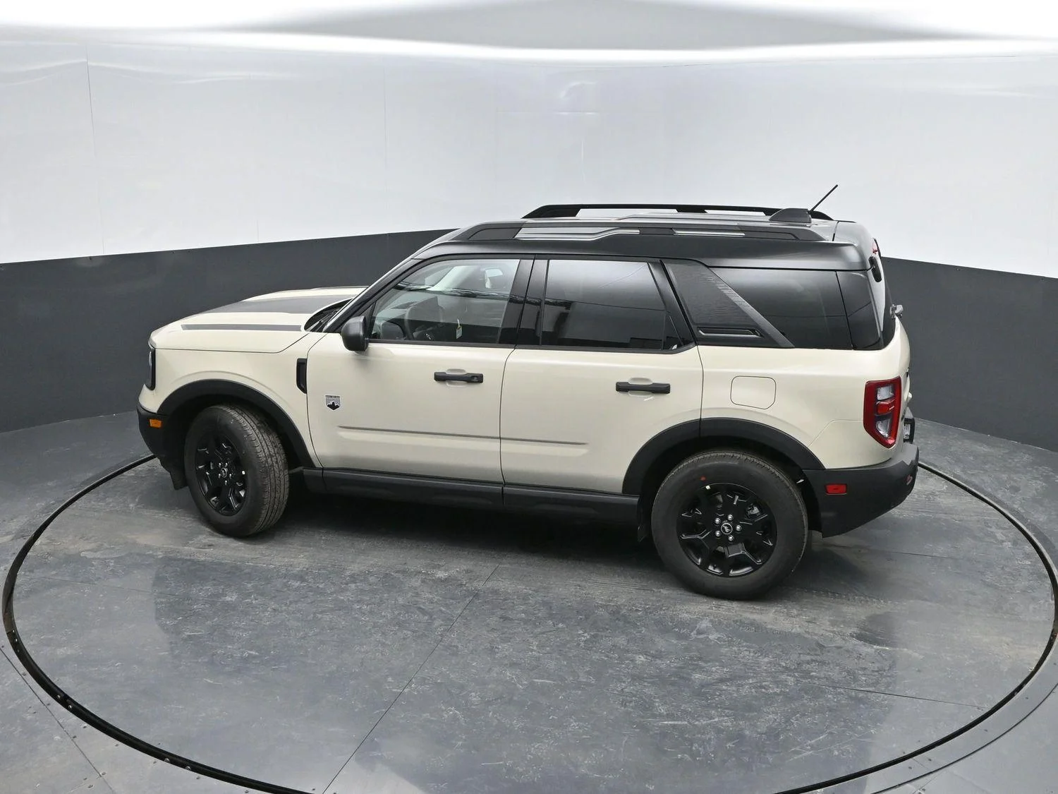 New 2025 Desert Sand Ford Big Bend® image 35