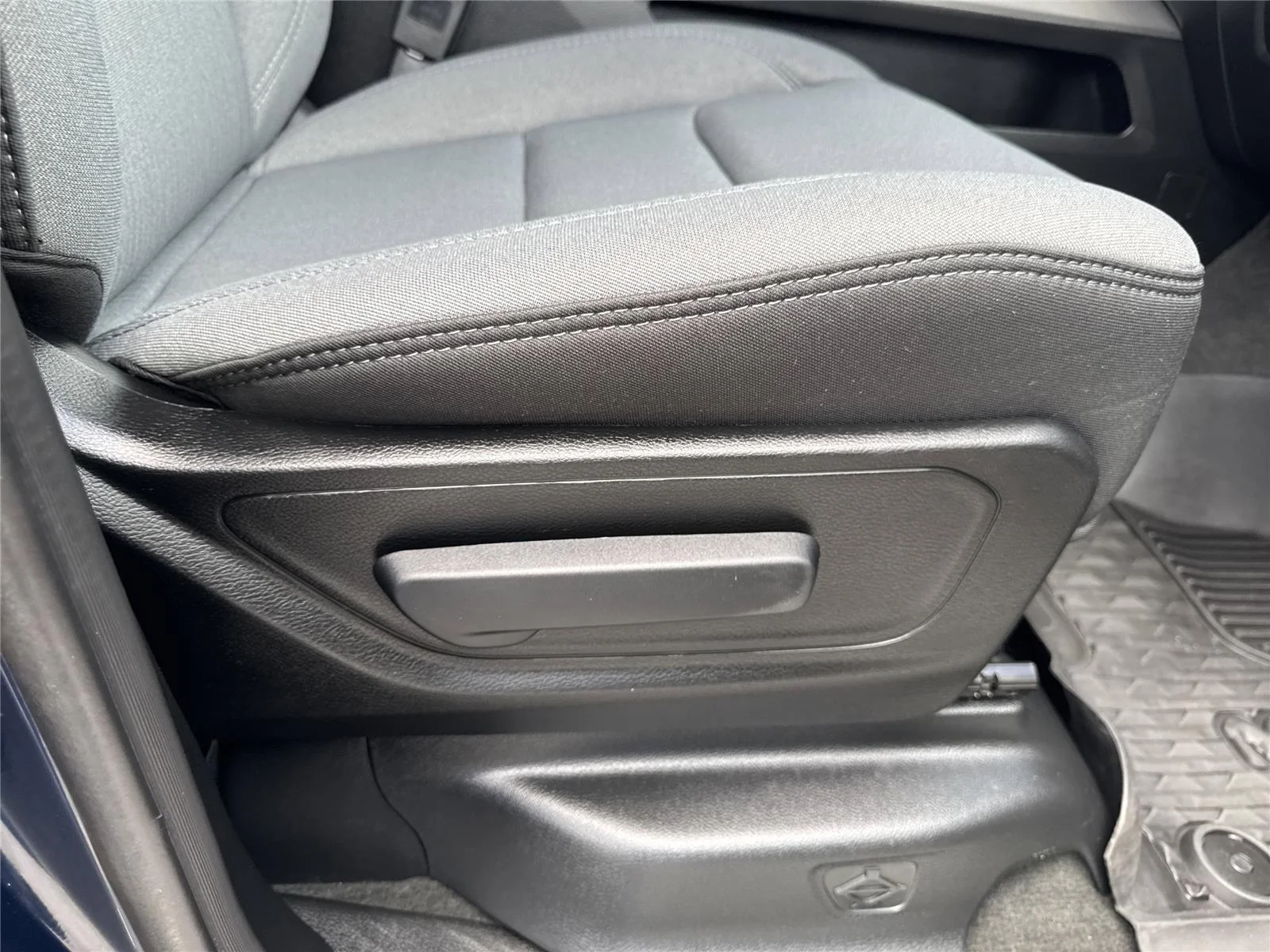 Used 2022 Patriot Blue Pearlcoat Ram Big Horn image 37
