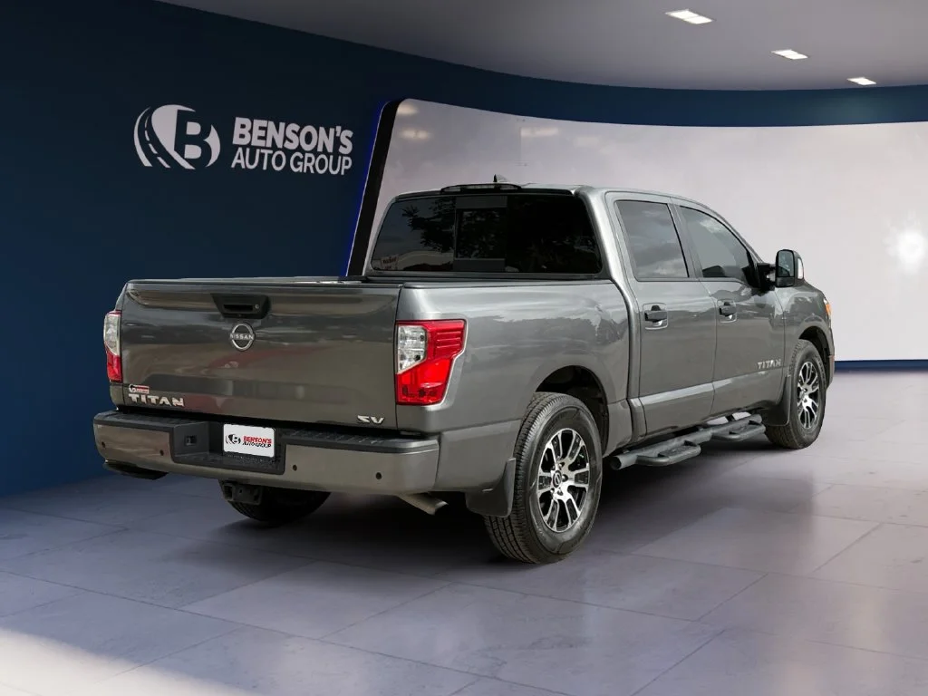 Used 2024 Gray Nissan SV image 5