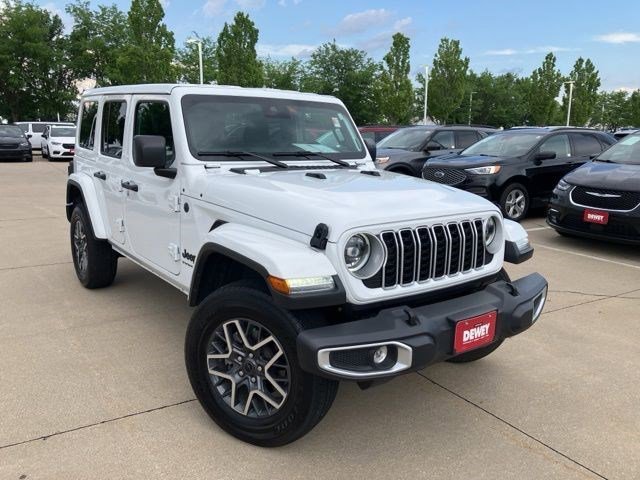 2025 Jeep Wrangler Sahara's photo