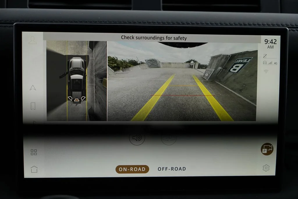 Used 2023 Gray Land Rover X image 16