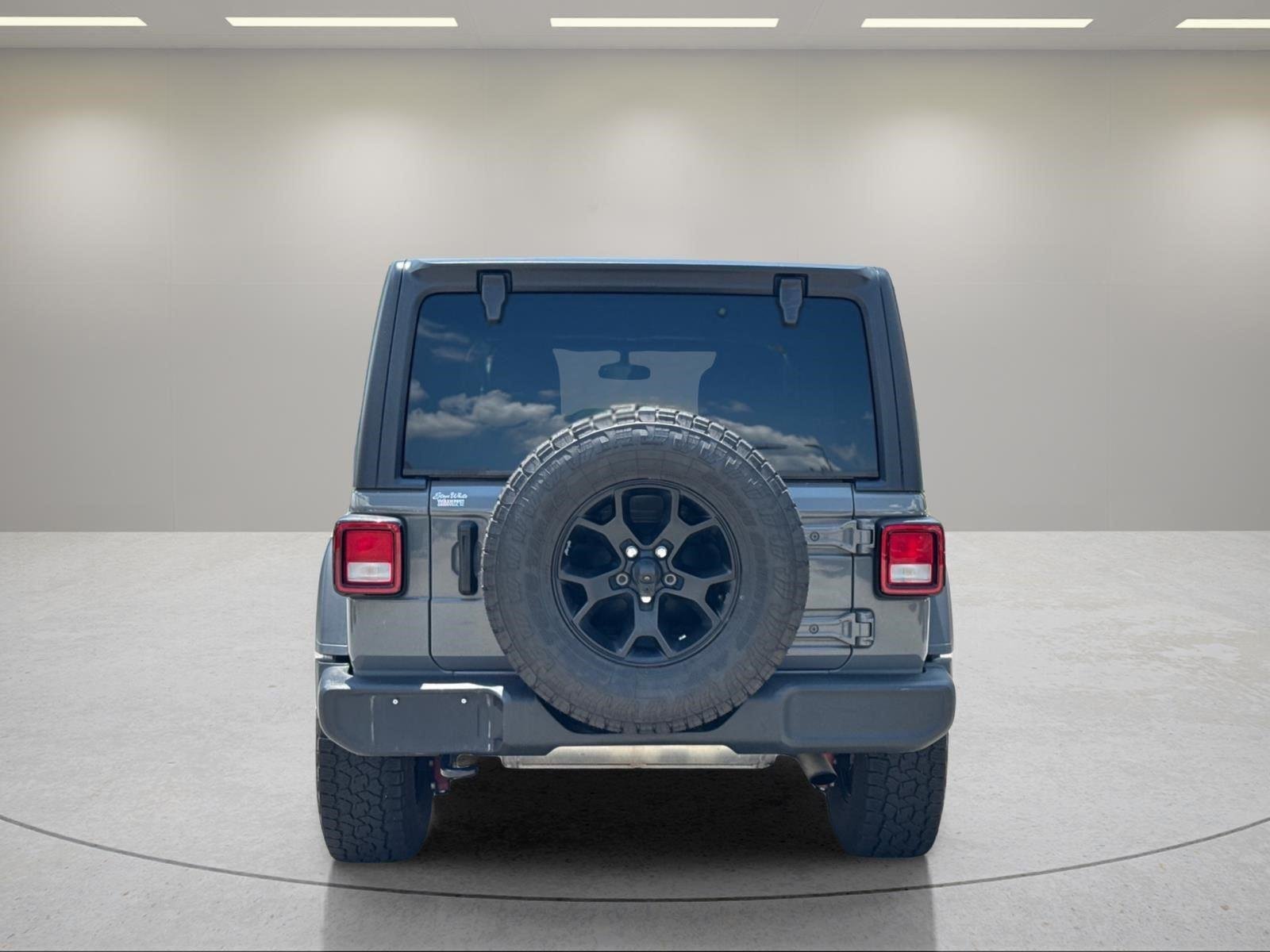Used 2021 Granite Crystal Metallic Clearcoat Jeep Unlimited Willys image 4