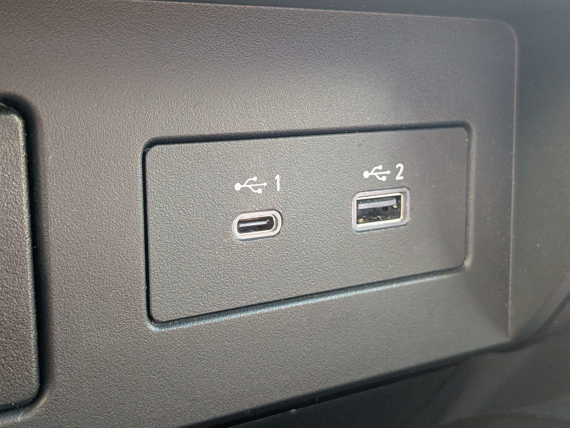 Used 2023  Nissan PRO-4X image 21