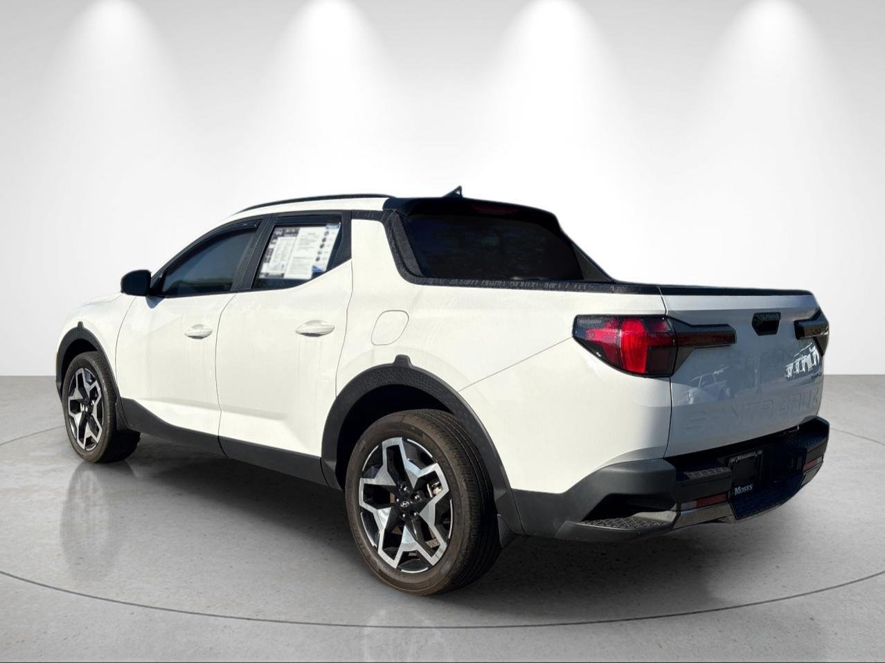 Used 2023 Atlas White Hyundai Limited image 3