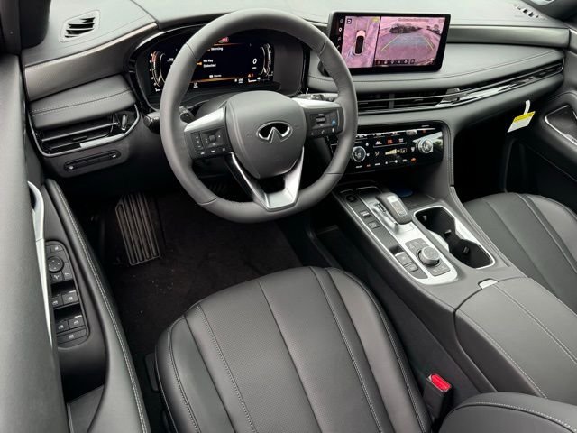 New 2027 2T RAD WHT INFINITI Sport AWD image 23
