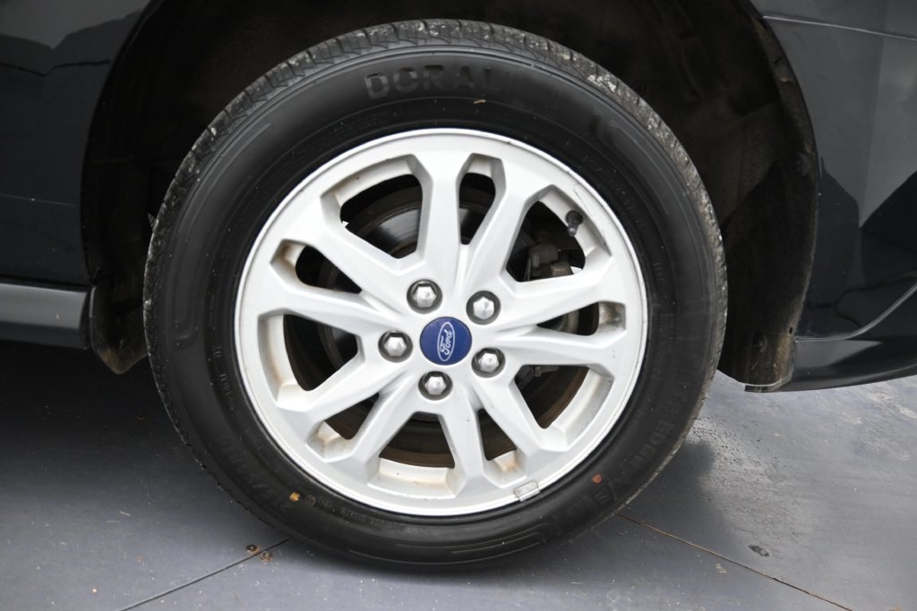 Used 2019 Shadow Black Ford XLT image 36