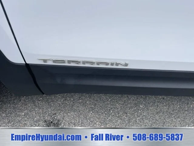 2024 GMC Terrain SLE - Photo 12