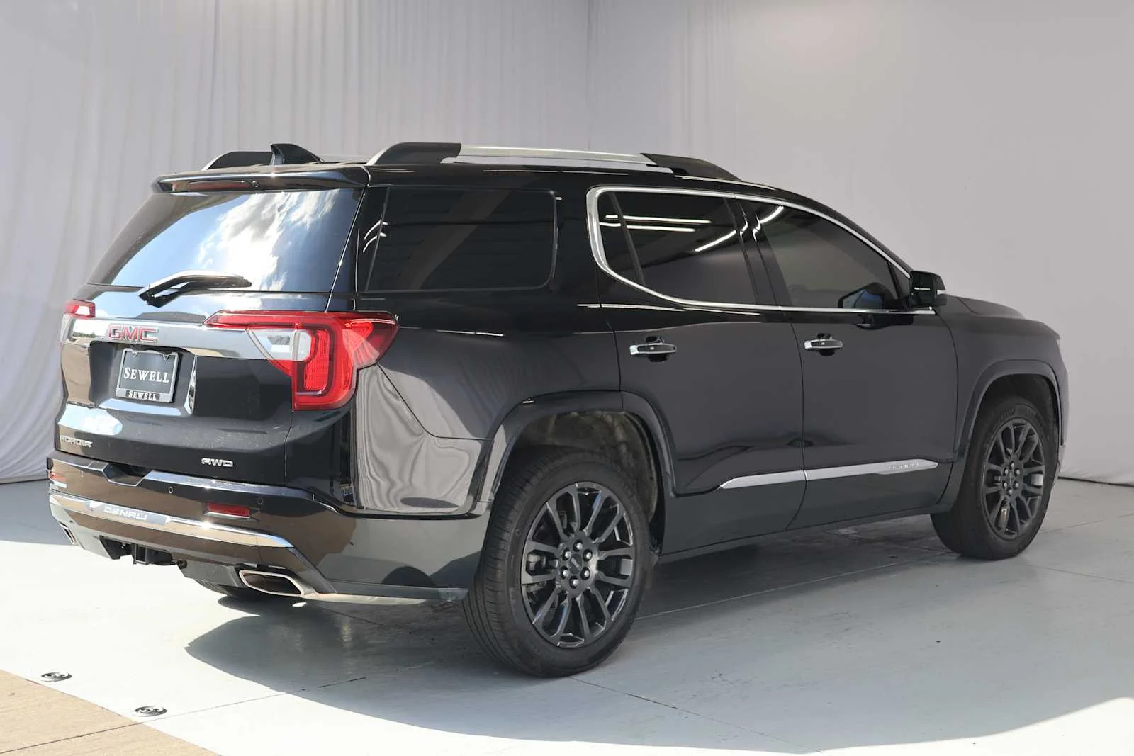 Used 2023 Ebony Twilight Metallic GMC Denali image 8