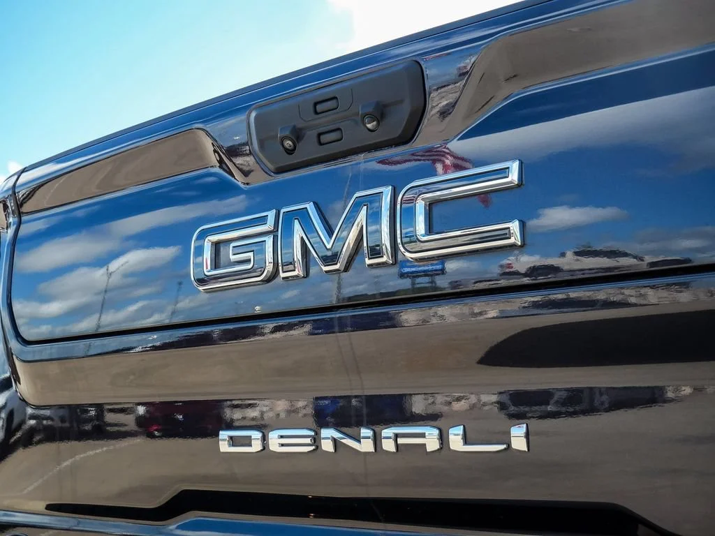 2026 GMC Sierra 2500HD Denali Ultimate - Photo 15