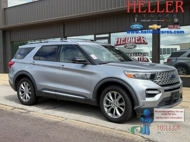 Used 2020 Silver Metallic Ford Limited image 1