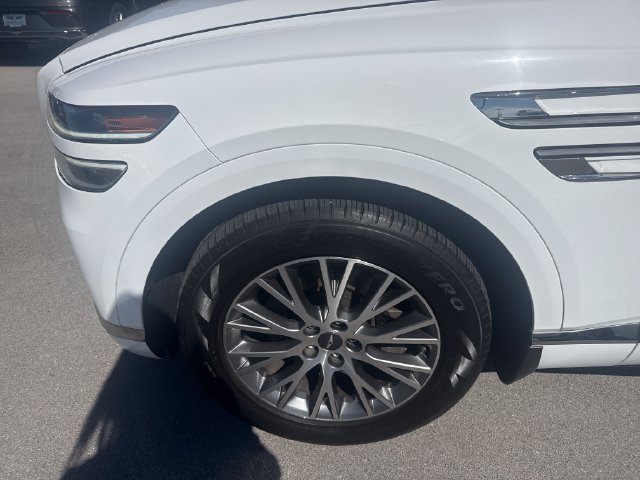 Used 2021 White Genesis 2.5T image 10