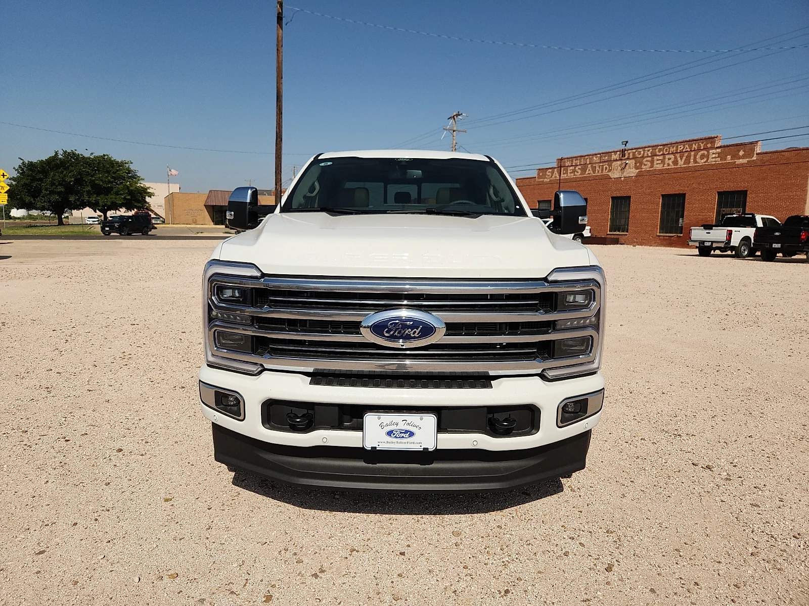 New 2026 Star White Metallic Tri-Coat Ford Platinum image 2