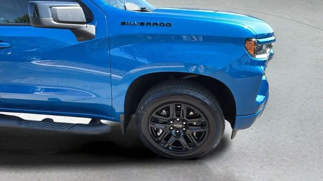 Used 2023 Blue Chevrolet RST image 34