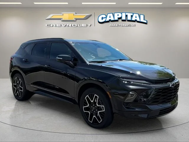 Used 2023 Black Chevrolet RS image 8