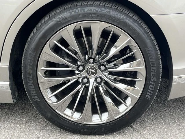 2023 Lexus LS Base - Photo 11