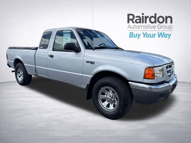 Used 2002 Silver Frost Clearcoat Metallic Ford XLT image 1